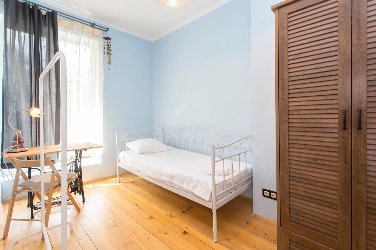 Colorful 2Bdr Apartment In The City Center โซเฟีย ภายนอก รูปภาพ